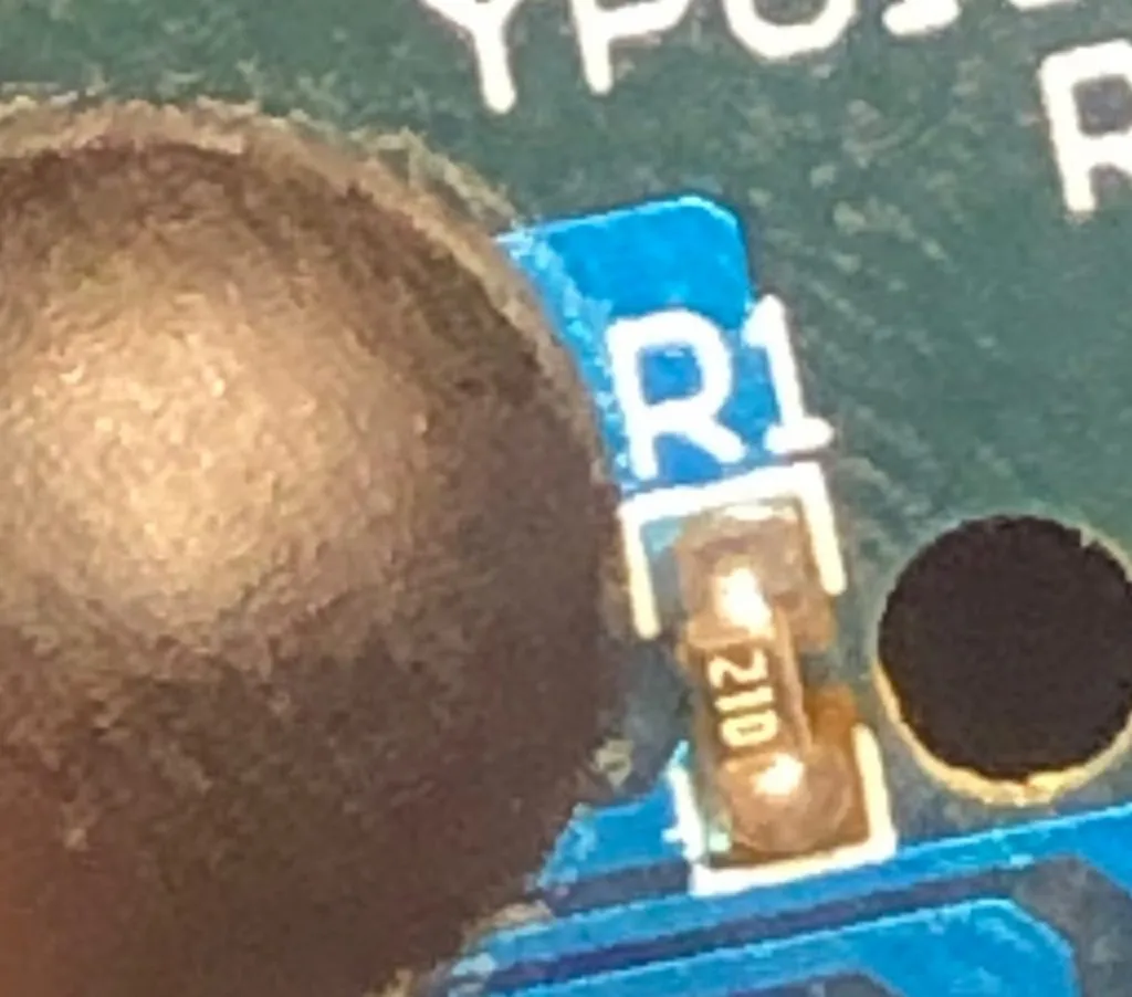 SMD resistor at R1